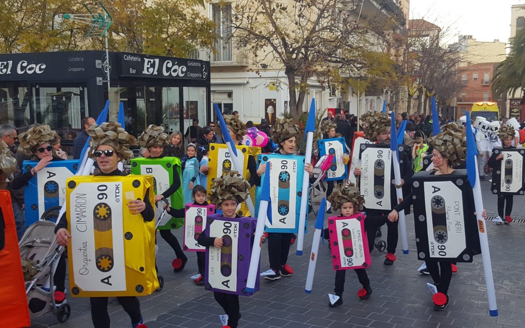 La Ràpita celebra Carnaval amb la tradicional rua pels carrers del municipi, un espectacle musical, tallers i activitats infantils