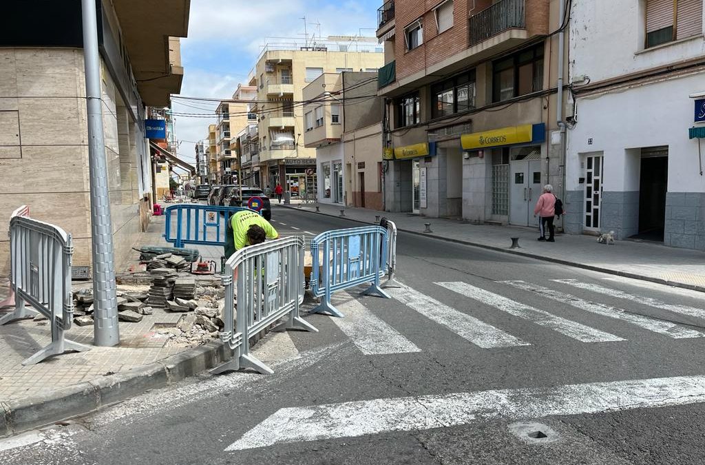 Avancen a bon ritme les actuacions per millorar la via pública i la mobilitat a la Ràpita