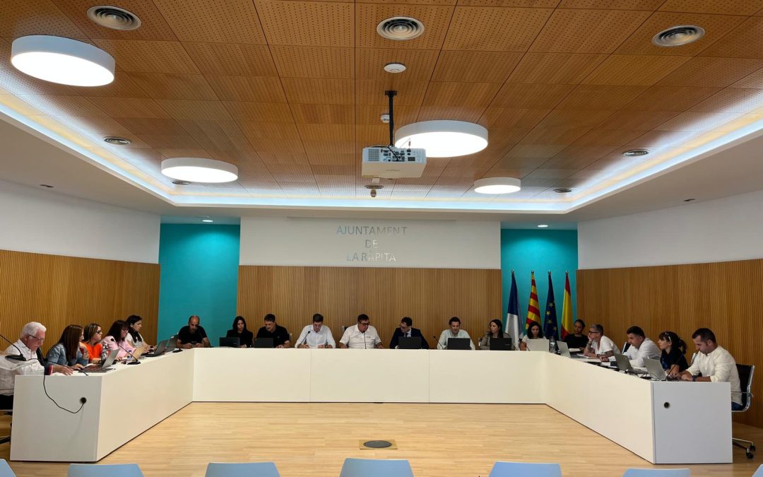 El ple de la Ràpita aprova una declaració sobre la crisi humanitària a Palestina  i el projecte de millores del pavelló poliesportiu municipal